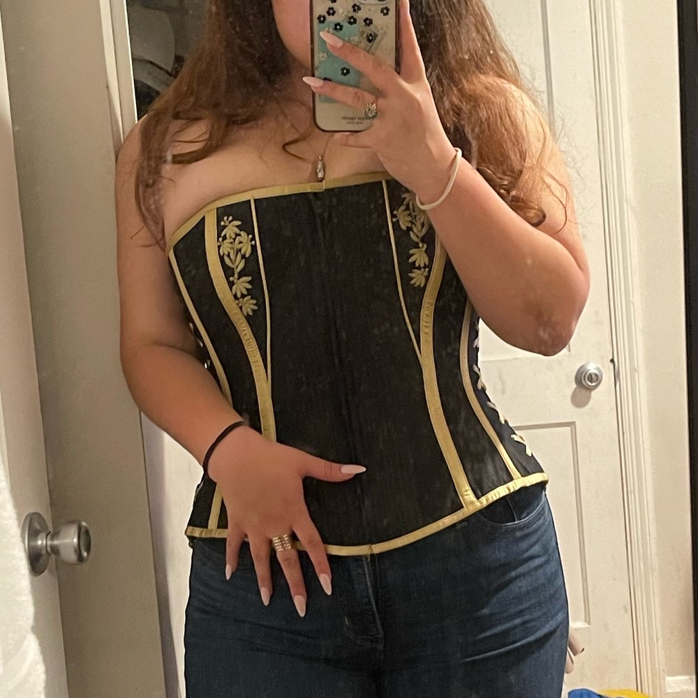 Corset Story Sipped Embroidery Corset Size 30”